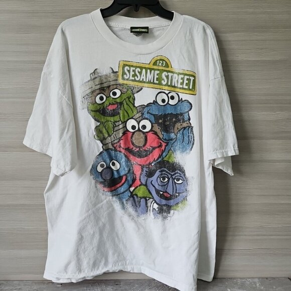 Vintage Sesame Street 100% Cotton Cookie Monster Count Elmo Grouch Grover Sz 2XL - Picture 3 of 15